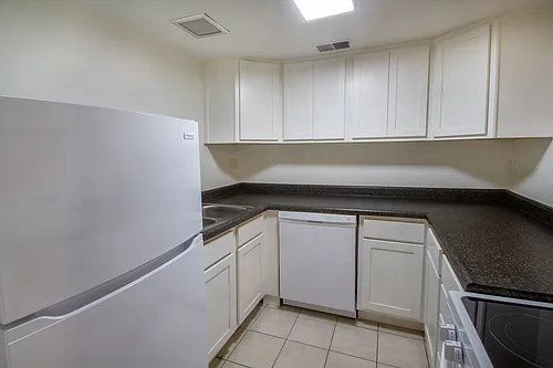 Floor plan 2BR - Available March 1st