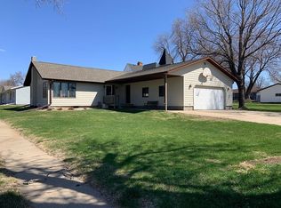 1309 E Holder St, Larchwood, IA 51241