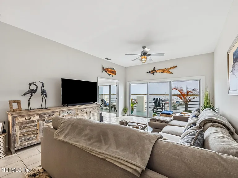75 Comares Ave #3A — Photo 15