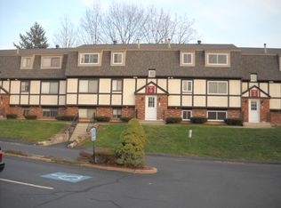 8 Evergreene, Wallingford, CT 06492