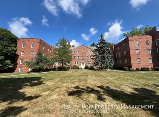 2481 Noble Rd APT G10, Cleveland, OH 44121