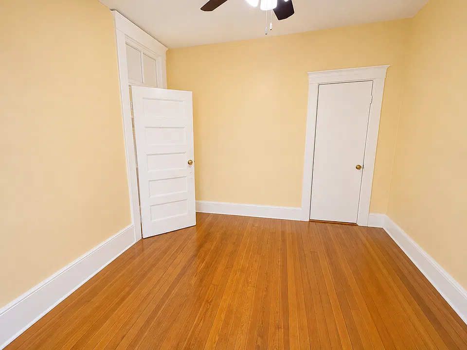 Bedroom 2 - side
