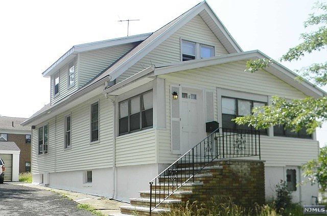1st image of 55 Orchard Pl #57