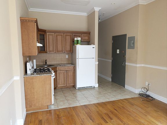 4th image of 75 W 118th St APT 1F