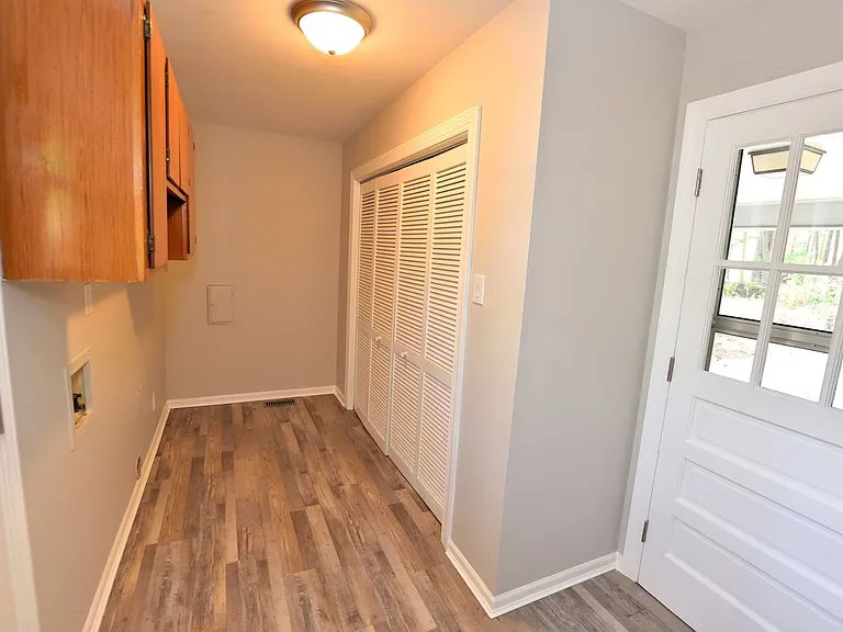 708 Cedarbrook Dr — Photo 9