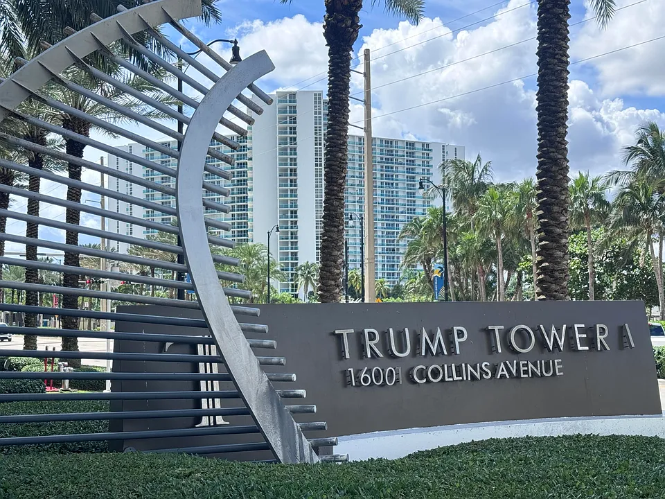 16001 Collins Ave #4002
