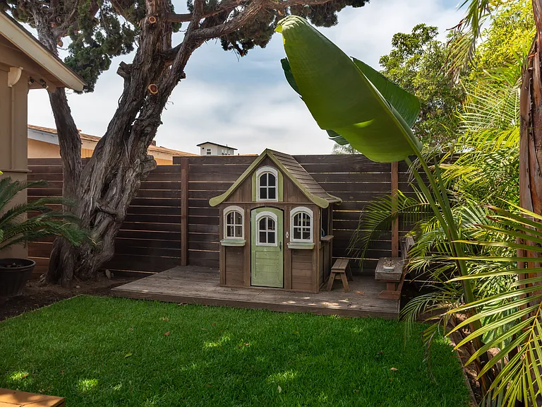 1263 Tourmaline St — Photo 8