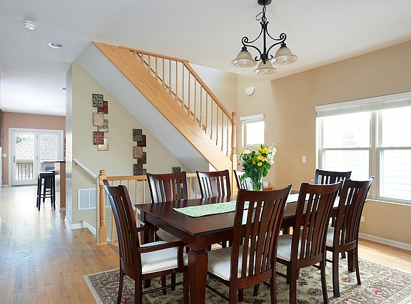 3rd image of 4028 N Kolmar Ave