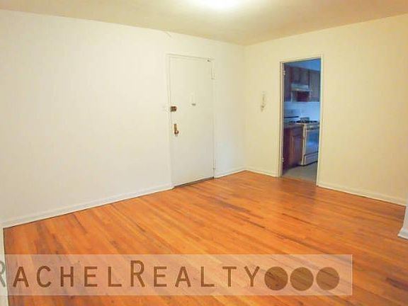 4th image of 3950 Blackstone Ave APT 5S