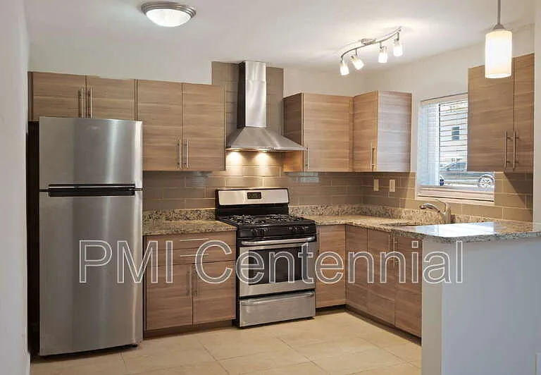 950 Saint Charles Ave NE #9 — Photo 1