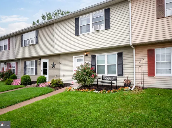 473 Blaker Dr, East Greenville, PA 18041