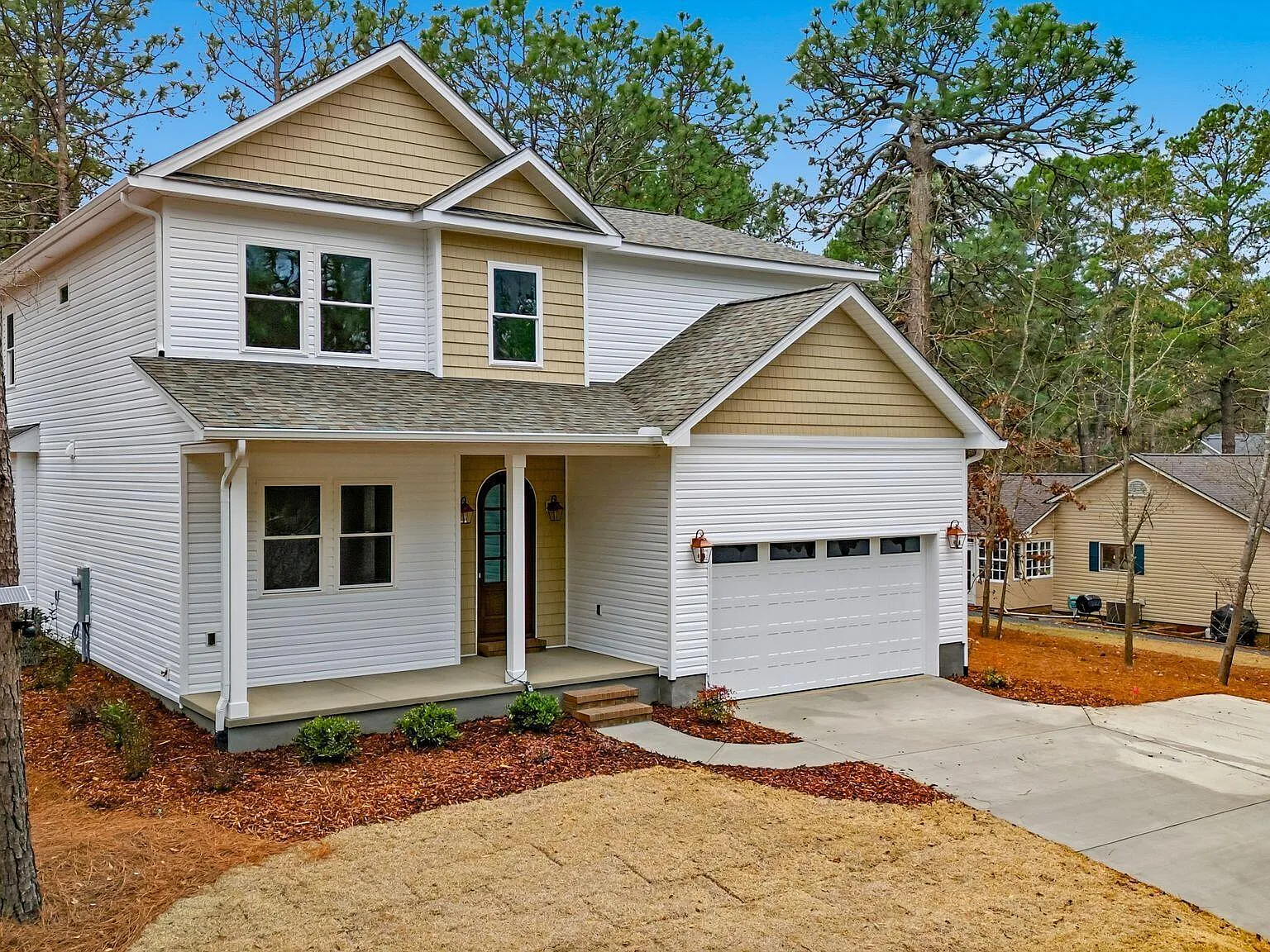 4 bed, 3.5 bath, 2591 sqft, $2,500 — Photo 3