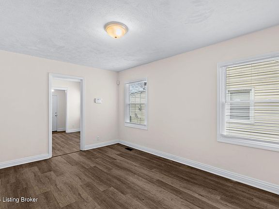 3rd image of 1116 Euclid Ave