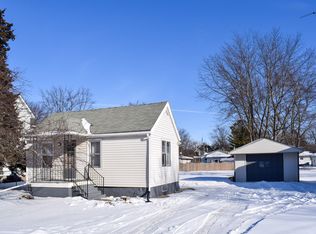 203 S 2nd St, Malta, IL 60150