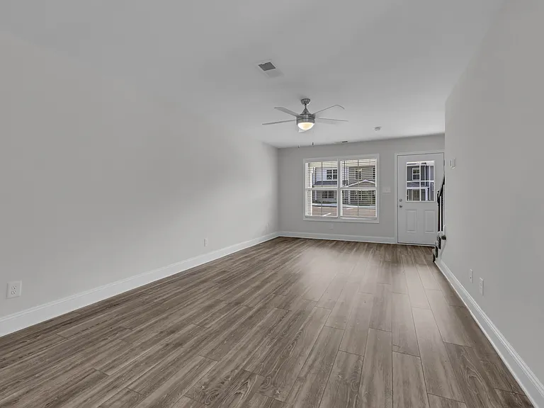 222 Limestone Point Dr — Photo 4