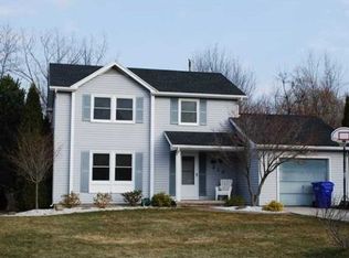 210 Doewood Ln, Rochester, NY 14606