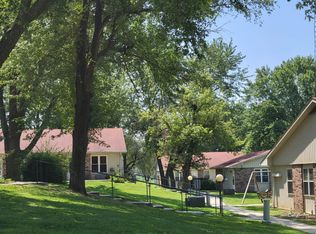 301 N Walnut St #16096319, Stanberry, MO 64489