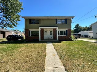 1603 S Prairie Ave #3B-1BA-950SQFT, Waukesha, WI 53189