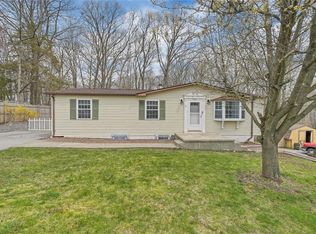9 Cedar Rd, Monroe, NY 10950