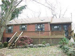 2nd image of 2253 Maplecrest Dr