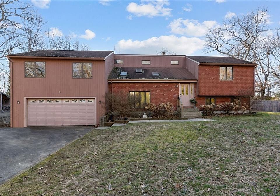 241 Ridge Rd, Smithfield, RI 02917 MLS 1350974 Zillow