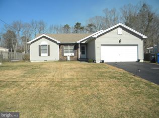 156 Bowsprit Rd, Manahawkin, NJ 08050