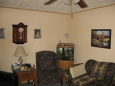 5th image of 6 Lakeshore Ct