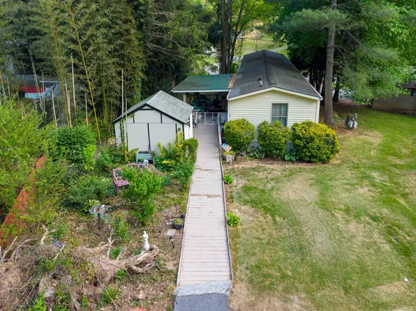23 Nuthatch Rd, Hendersonville, NC 28792