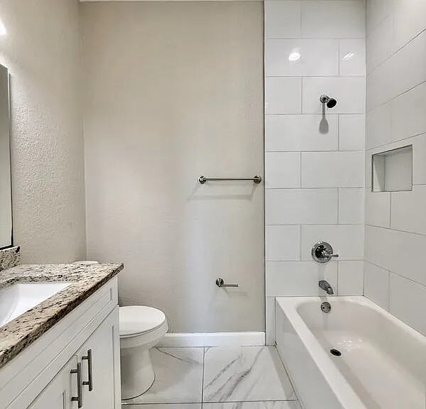 2 W Orange St #101 — Photo 30