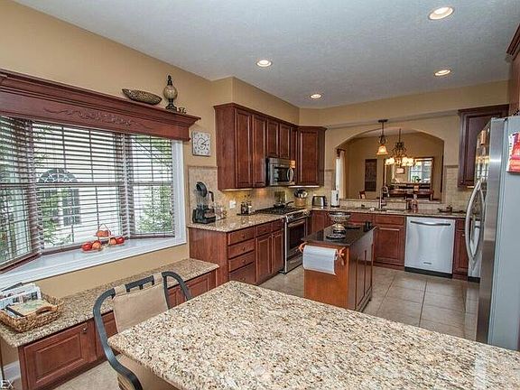 4th image of 153 Stone Creek Dr