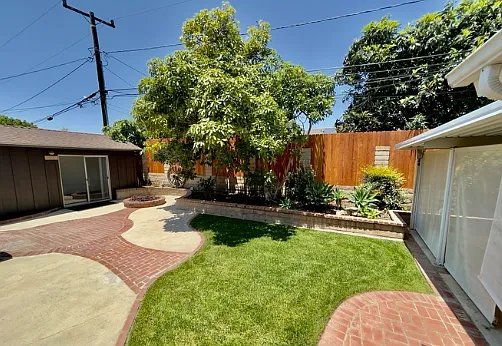 1935 Hobart Dr — Photo 18
