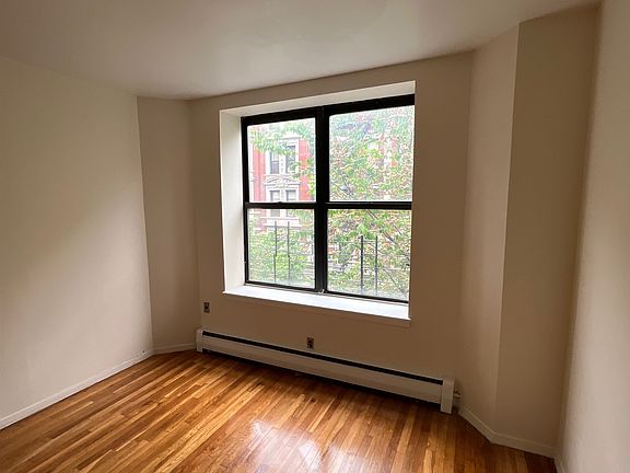 5th image of 208 W 111th St APT 2A