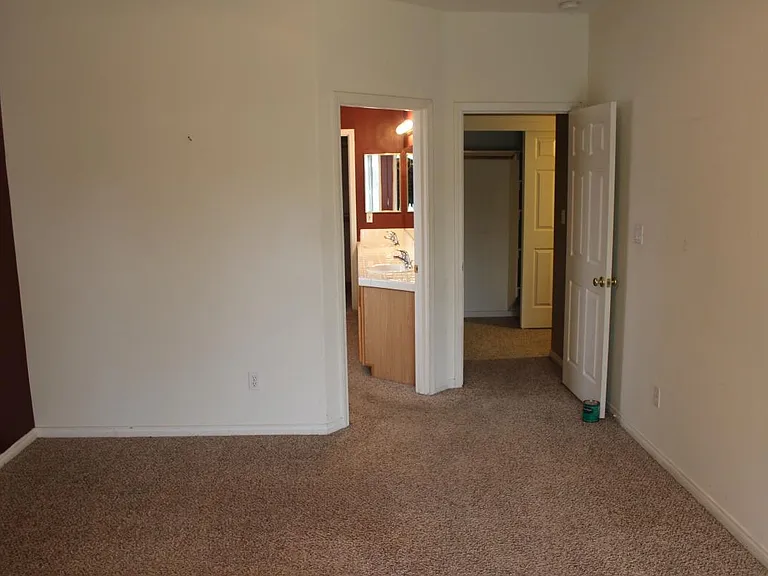14501 Flower Crest Ave — Photo 10