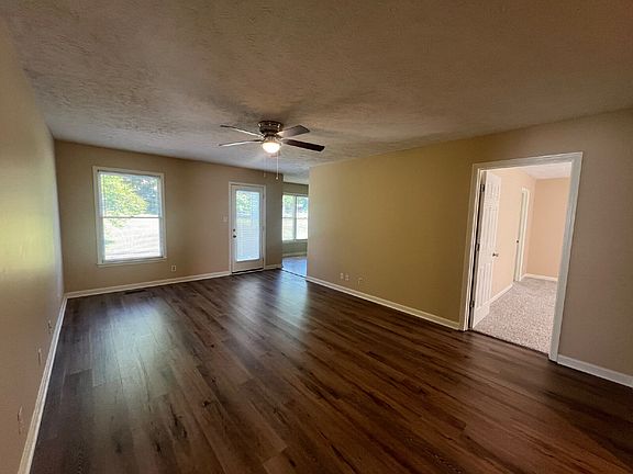 4th image of 3413 Clearwater Dr