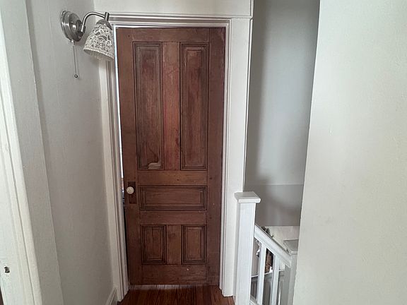 4th image of 3124 Chestnut Ave