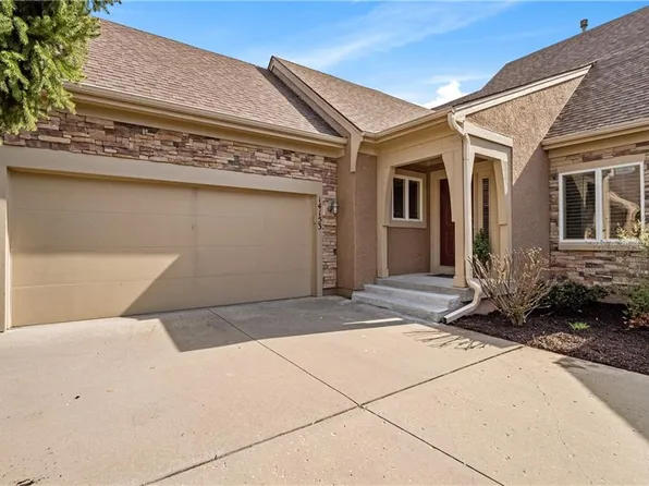 14153 S Summit St, Olathe, KS 66062