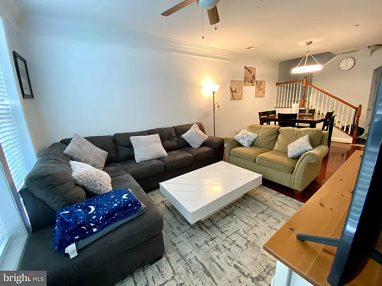 15181 Lancashire Dr — Photo 4