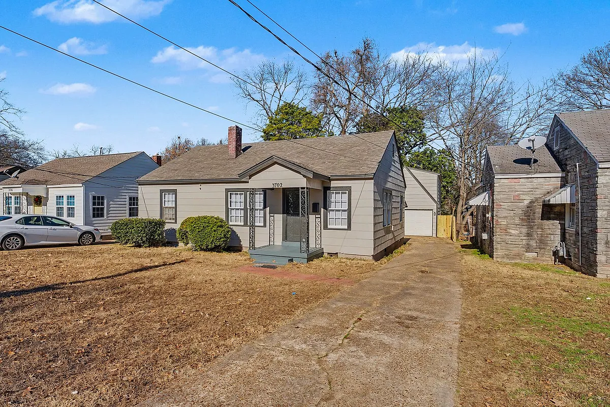Building Photo - 3702 Wayne Ave