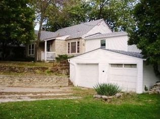 2212 N Market St, Oskaloosa, IA 52577