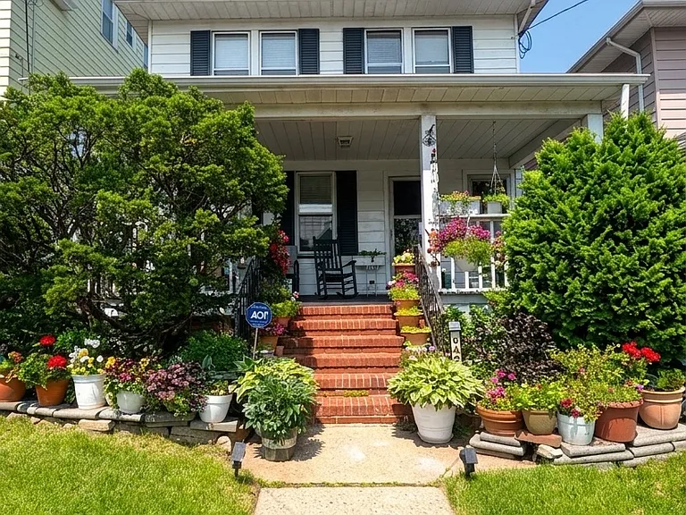 642 Jefferson Ave #2 — Photo 9