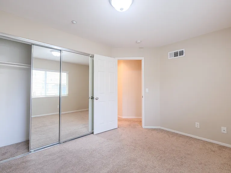 415 Almond Rd — Photo 16