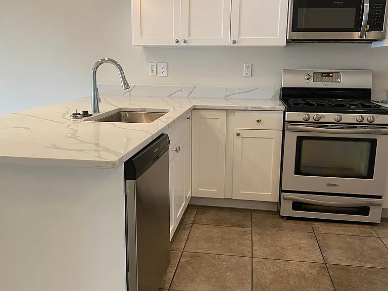Axis at 739 Apartments — Photo 10