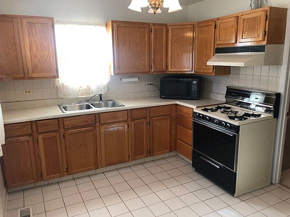 4th image of 5003 N McVicker Ave