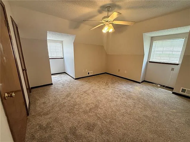 1500 Richmond Dr — Photo 9