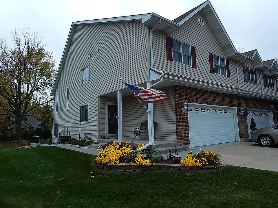 1st image of 215 Lorien Ct