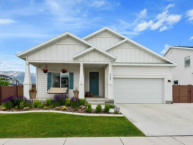 322 N 240 E — Photo 1