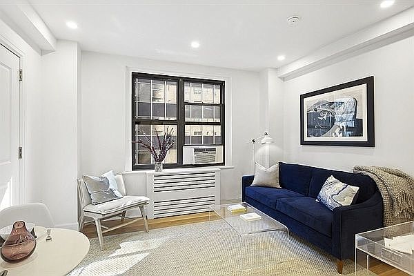 1st image of 160 E 48th St #U5
