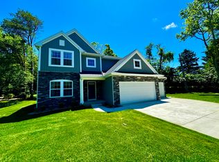 2072 Hidden Pines Trl, Stevensville, MI 49127