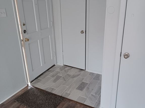 5th image of 887 Dublin Dr APT D