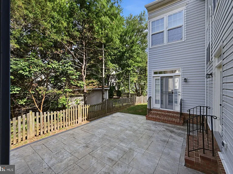 21817 Wingfoot Ct — Photo 10